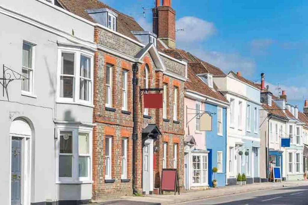 Stunning 2 Bedroom Flat In A Central Location New Alresford Exterior foto